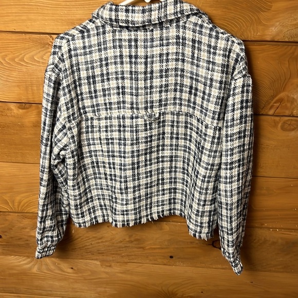 Zara Women’s Plaid Textured Tweed Over shirt Raw hem Button Front‎ OVERSHIRT Lg - Picture 6 of 8